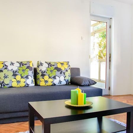 Apartment Family Time Umag Exterior photo
