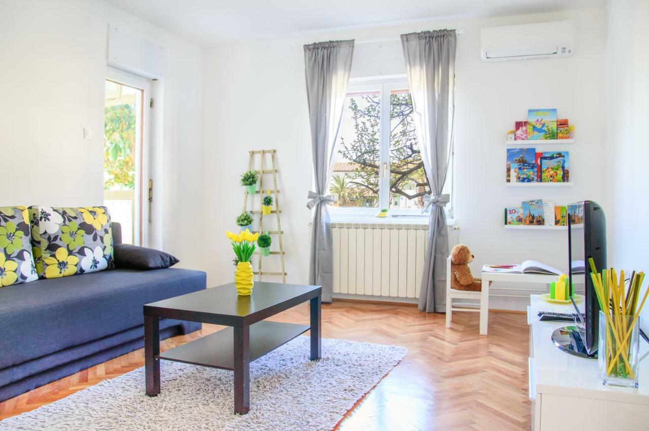 Apartment Family Time Umag Exterior photo